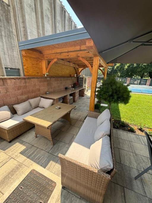 Vila Moste 2 - Free Parking & Pool, Ev Station Λιουμπλιάνα Εξωτερικό φωτογραφία