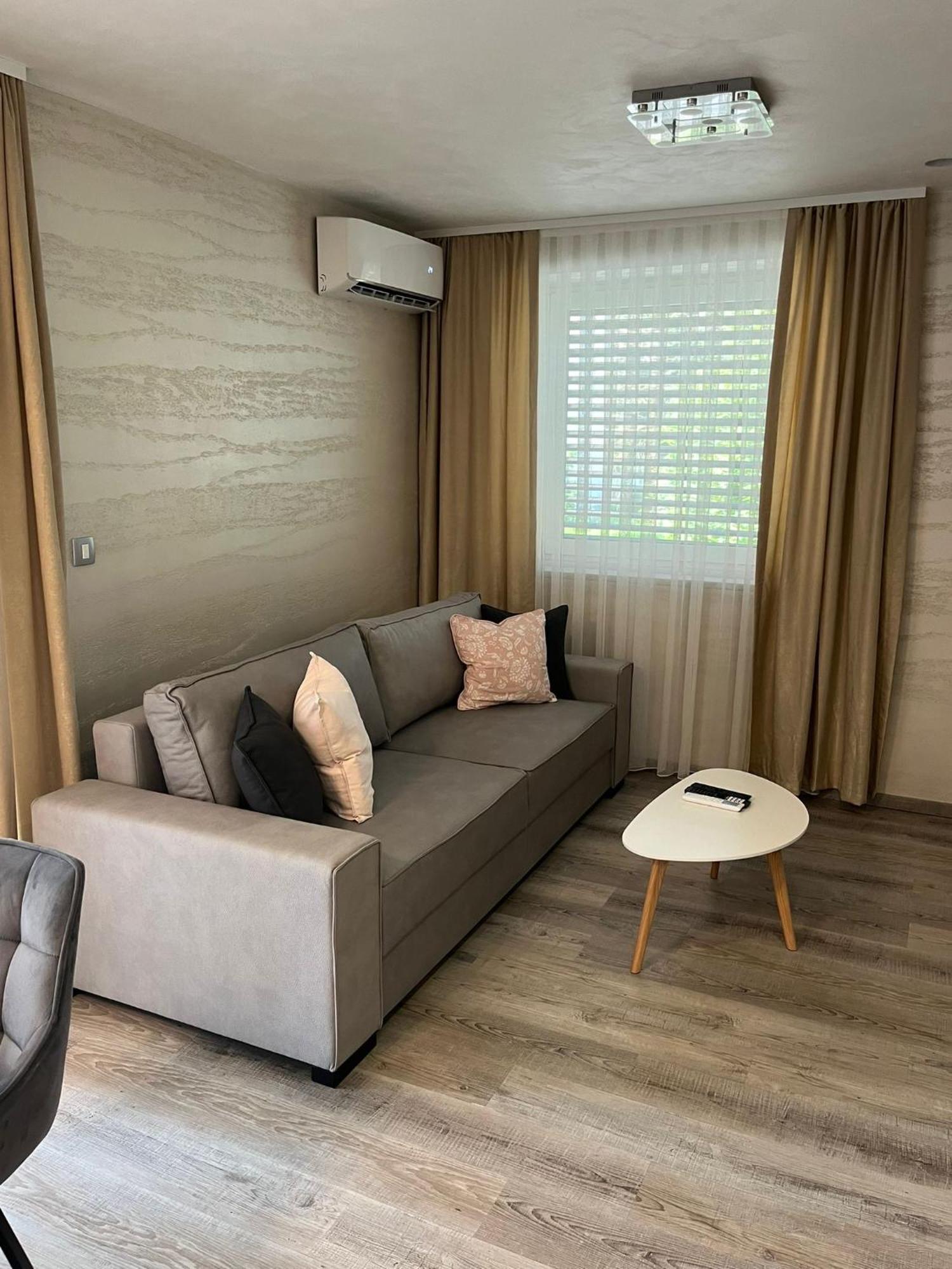 Vila Moste 2 - Free Parking & Pool, Ev Station Λιουμπλιάνα Εξωτερικό φωτογραφία